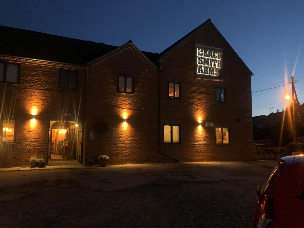 The Blacksmith Arms Bed & Breakfast อัลตัน ภายนอก รูปภาพ