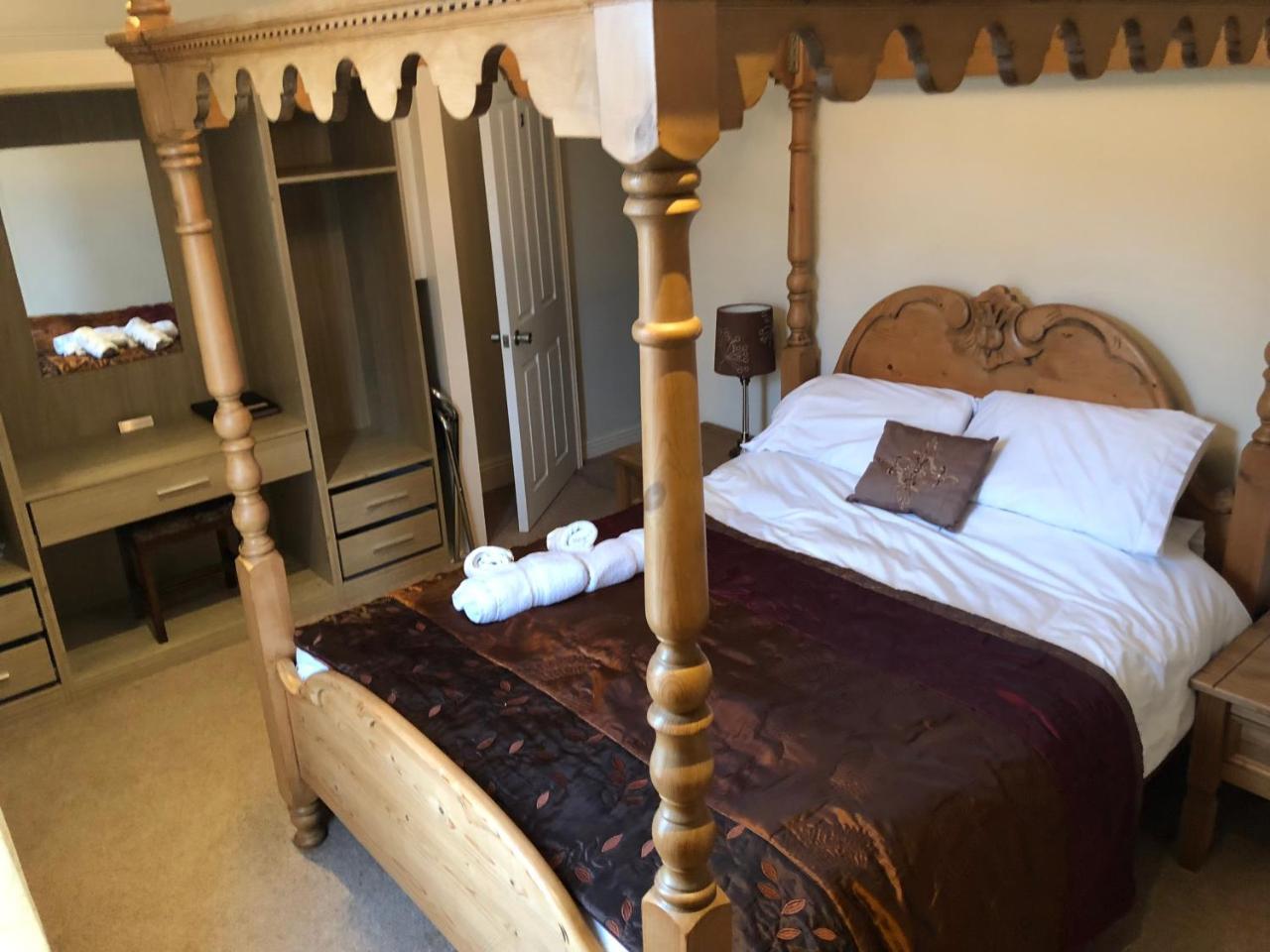 The Blacksmith Arms Bed & Breakfast อัลตัน ภายนอก รูปภาพ