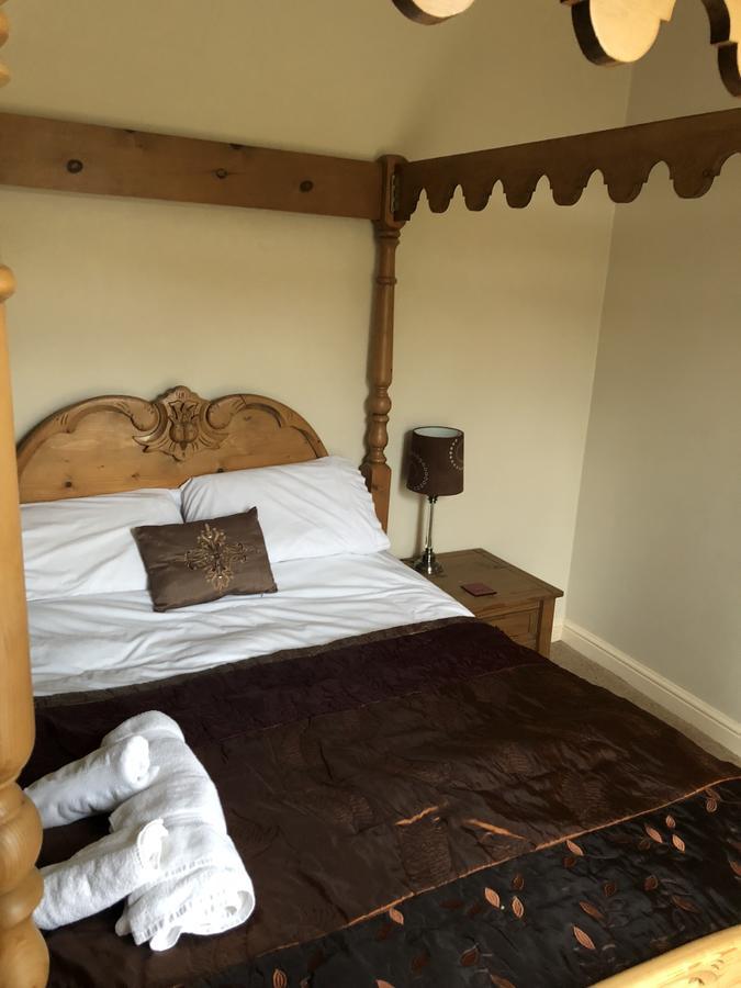 The Blacksmith Arms Bed & Breakfast อัลตัน ภายนอก รูปภาพ
